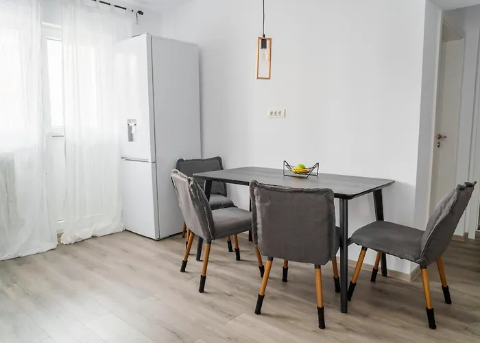 Urban House * Bucureşti