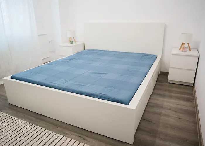 Urban House Бухарест